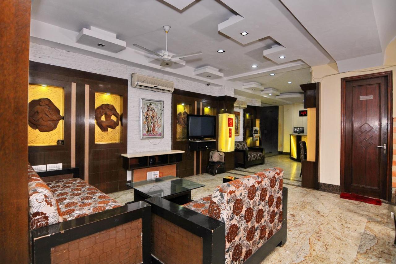 Hotel Tjs Grand Delhi  Eksteriør bilde