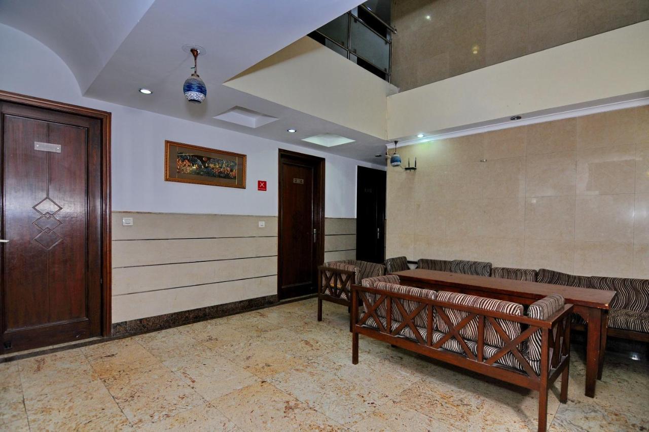 Hotel Tjs Grand Delhi  Eksteriør bilde