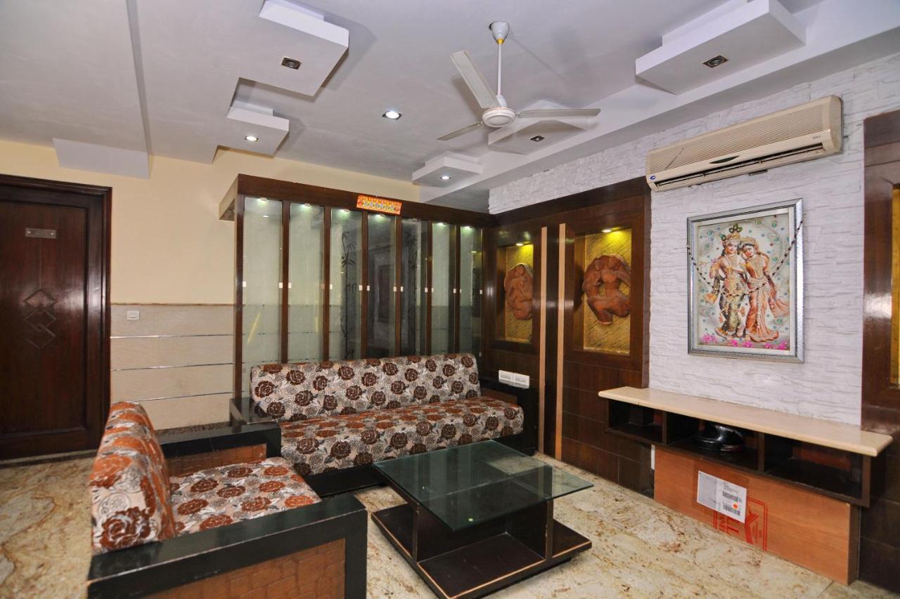 Hotel Tjs Grand Delhi  Eksteriør bilde